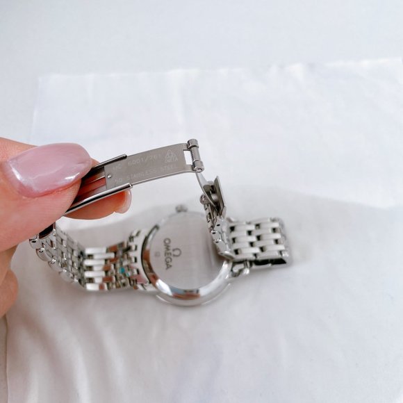 UPDATED PICTURES :) 99% NEW OMEGA DE VILLE LADIES WATCH - Picture 6 of 9